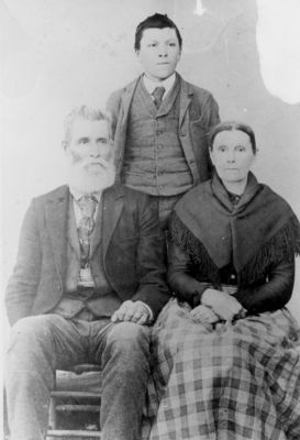208.jpg
Nathan Phipps (1835-1915) was the son of Ahart Phipps and Mary Ann Hash; Benjamin Franklin Phipps (1882-1950) was the son of Nathan and Margery.  Margery (1844-1925) was the daughter of John Hash and Sarah Hash.

