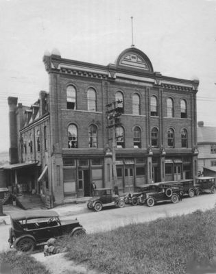 huffmill1920.jpg
This is from a circa 1920 photograph.  This building was constructed in 1891.
