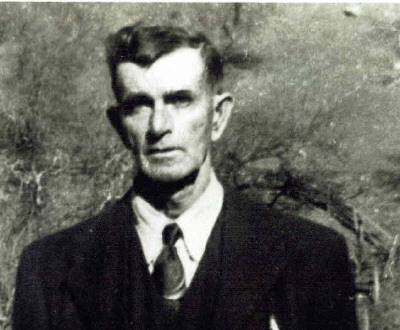 darnelljohnson.jpg
Johnson Avery Darnell  Jan. 16, 1874-Mar.26, 1962
Eldest child of Sylvester and Martha Weaver Darnell.

Courtesy of Mary Ann Talbott.  [email]matalbott@seidata.com[/email]

