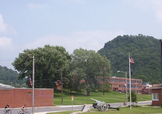 000_0716.JPG
Photo by Jeff Weaver, June 2005.
