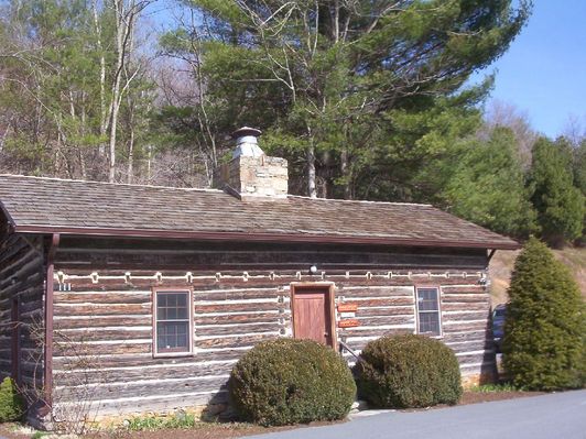 100_1296.jpg
Built in the 1840s.  Photo by Jeff Weaver, March 20, 2006.
