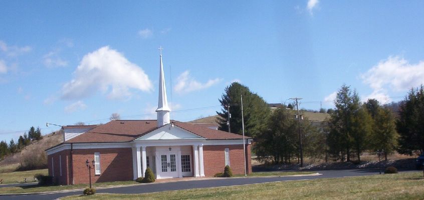 100_1305.jpg
Midway Chapel Church located along Highway 107 midway between Saltville and Chilhowie, Virginia.  This building was formerly a bank, and a local wag has nicknamed it the First National Church of God. Photo March 22, 2006 by Jeff Weaver
