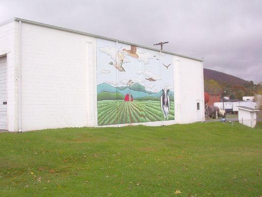 100_1786.jpg
This is another of the murals in West Jefferson, this one celebrating the dairy industry of Ashe.  This murual is appropriately enough on the side of the Ashe County Cheese plant, formerly Kraft Cheese.  Photo October 20, 2006 by Jeff Weaver.
