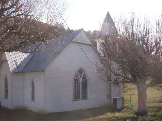 100_1863.jpg
This worship space appears to be abandoned.  Photo November 4, 2006 by Jeff Weaver.
