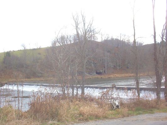 100_1893.jpg
Another view of the Fields Dam across New River at Mouth of Wilson, VA.  Photo November 29, 2006 by Jeff Weaver.
