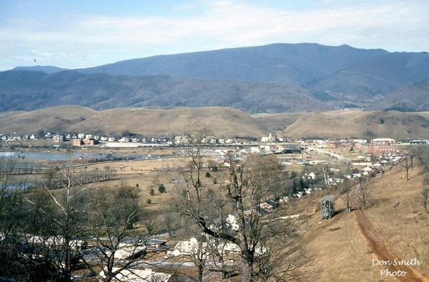 107_IN_1964085.jpg
This photo by Don Smith, was taken in January 1964 from the future Saltville overlook.  Courtesy of Don Smith [email]dsmith1043@comcast.net[/email]
