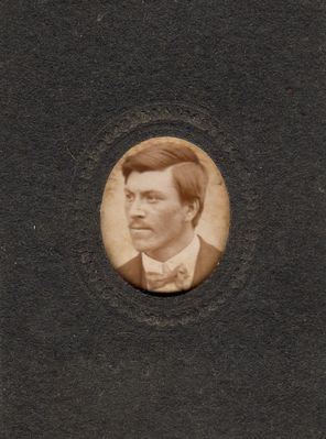 190bfphipps.jpg
Benjamin Franklin Phipps, photo circa. 1899.  He was the son of Nathan Phipps and Margery Clementine Hash.
