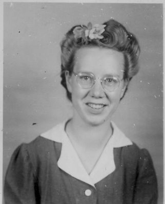 Barker, Ruth
This photo dates from 1948.
