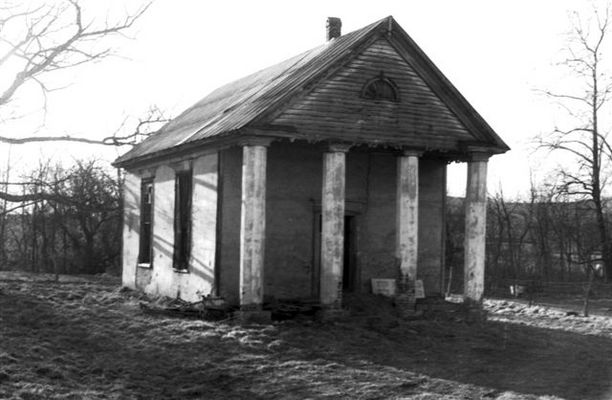 BankofSpeedwell5.jpg
This is the old Quaker Church at Speedwell.  Photo courtesy of David Arnold .[email]david.arnold@adelphia.net[/email] identification courtesy of Adam Linkous [email]adam_linkous@yahoo.com[/email].
