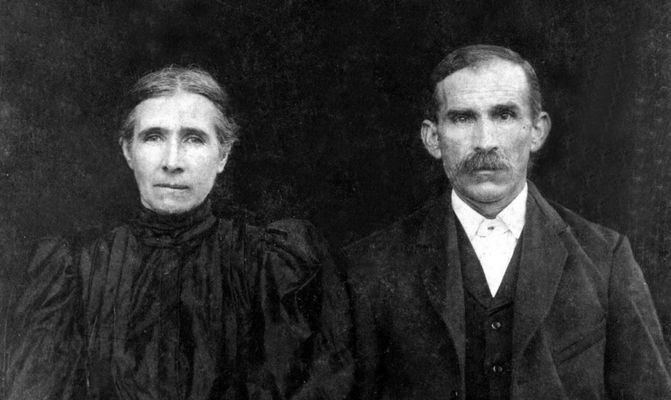 Hash, Boyden and Tamsey Rutherford
This photo is Boyden Hash b. 5-30-1858 d. 12-2-1940 & Tamsey (Rutherford) Hash b. 1-9-1858 d. 5-24.1948, the parents of Lydia Virginia Hash.  Boyden Hash is the son of William C. Hash and Malissa Polly Wingate.   From the Howard Hash Collection, courtesy of Brenda Hash Eugenio [email]cherokee9550@verizon.net[/email]


