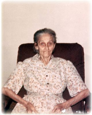 GrannyJohnson2.jpg
My grandmother, Carrie Cornelia Davidson Johnson, 
daughter of James R. and Mary Virginia Worley Davidson of Washington County, Virginia. Carrie was married to John Wesley Johnson, son of Walter  and Bettie Eastridge Johnson of that county.  Courtesy of Lesa Long [email]ladygwenhwyvar@hotmail.com[/email]
