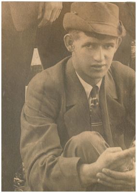 Henderson,Waynefjpg.jpg
Wayne Henderson, s/o John Wesley Henderson & Rosa Ellen Ratcliffe.  Courtesy of Jack Hockett.
