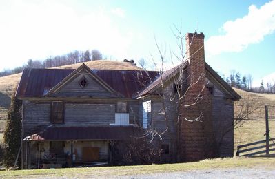 Elk Creek - Hunter's Lane house
Home on Hunter's Lane, Elk Creek, Grayson.  Photo by David Arnold
