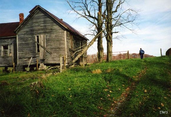 Nebo - Old Nebo School
THE LATE JIM SNAPP OF GLADE SPRING, VISITING THE OLD NEBO SCHOOL IN SMYTH COUNTY WHERE HIS MOTHER TAUGHT IN THE 1920s.
 
NOV. 14, 2002 .  Courtesy of Don Smith [email]dsmith1043@comcast.net[/email]

 

