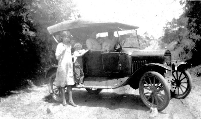 LESTER24.jpg
Photo 1924 Glade Spring, VA.
