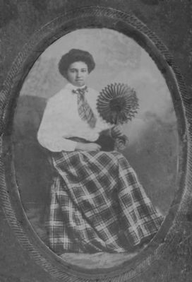 LESTER44.jpg
A glamour shot from the early 20th century.
