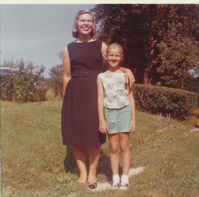 MaryRutherfordwithherniecePam,July1962.jpg
Taken in July 1962.  Courtesy of Bobbi [email]huskypup@bellsouth.net[/email]
