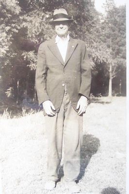 Melvin Eastridge courtesy Rose Eastridge Finney.jpg
Melvin Eastridge 1864-1947, Ashe County
Courtesy Rose Eastridge Finney and Carole Eastridge Waters [email]caew619@aol.com[/email]
 

