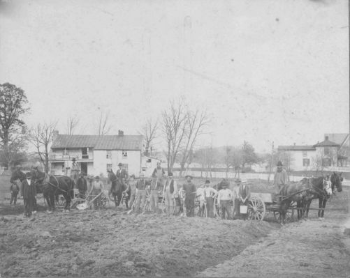 Mystery2.jpg
I don't know who is in this photo, I'm sure it was taken in Wythe County, though.  Courtesy of Amy Bazar [email]abazar2151@charter.net[/email]

 


