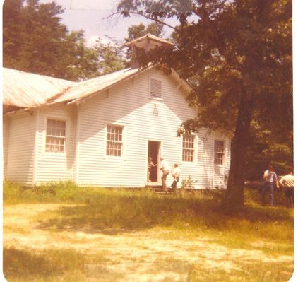 OldDoubleCreekSchoolHouse.jpg
This building now serves as a community center.  Courtesy of Nanalee Wrenn [email]nwrenn37@yadtel.net[/email]
