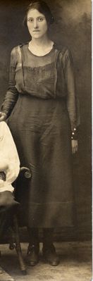 Click to view full size image
==============
OssieBelleSmith0002.jpg
Attached is a photo of my Grandmother, Ossie Belle Smith Thacker, granddaughter of Isaac and Polly Weaver. This photo was taken in the summer of 1922, Ossie would have been about 25/26 years old.
courtesy of Debi Coe.
OssieBelleSmith0002.jpg
Attached is a photo of my Grandmother, Ossie Belle Smith Thacker, granddaughter of Isaac and Polly Weaver. This photo was taken in the summer of 1922, Ossie would have been about 25/26 years old.
courtesy of Debi Coe.