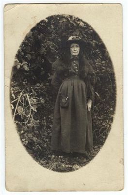 RossieBarker.jpg
This is my great-Aunt Rossie (pronounced with a z) Pendergrass-Barker. Daughter of Harrison Pendergrass-Barker and Amanda Welch. She was born abt 1870 and lived in  Horse Creek, Ashe Co. NC.  Courtesy of Cheryl Ruzyla [email]m.ruzyla@bresnan.net[/email]

