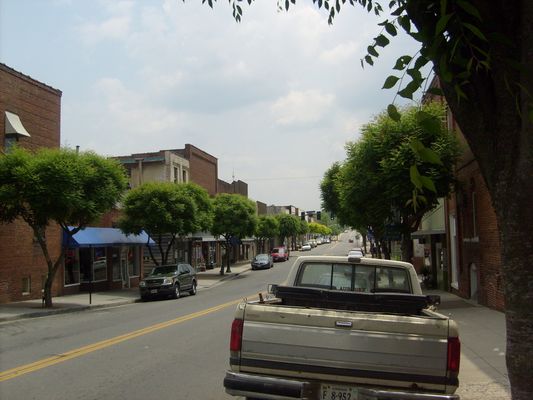 Galax - Main Street
This is the view to the south from the intersection of Main Street and Grayson Street.  Photo by Jeff Weaver, May 30, 2007.
