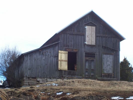 Speedwell - Speedwell Commissary
This  is what appears to be the Commissary now being used as a farm building.  Photo by Shawn Dunford.  Courtesy of David Arnold [email]david.arnold@adelphia.net[/email]
