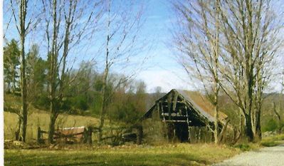 Roberts Cove - Barn
This barn has seen better days.  Photo by Jeff Weaver, March 21, 2008.  Photoshopped into a watercolor image.

