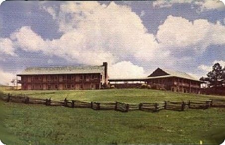 bluffslodge.jpg
From a 1960s postcard.
