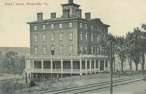 boydshotel.jpg
This is a Real photo postcard from ca. 1910.
