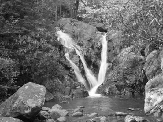 cabincrkfalls.jpg
Located in Grayson Highlands State Park.
