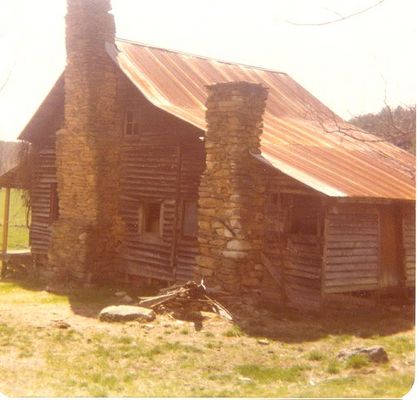 Thomas Caudill House
The House of Thomas Caudill, still standing in 2003. Built ca. 1865.  Courtesy of Nanalee Wrenn 
