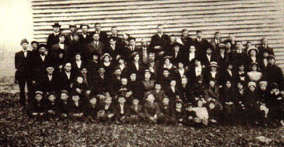 cranberrysingingschool.jpg
This photograph dates to the early 20th century.
