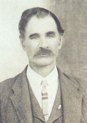 darnellsyl.jpg
Lived in Wilkes, Ashe, & Ky.  Sylvester Darnell : merchant and farmer.  Photo courtesy of Mary Ann Talbott.


