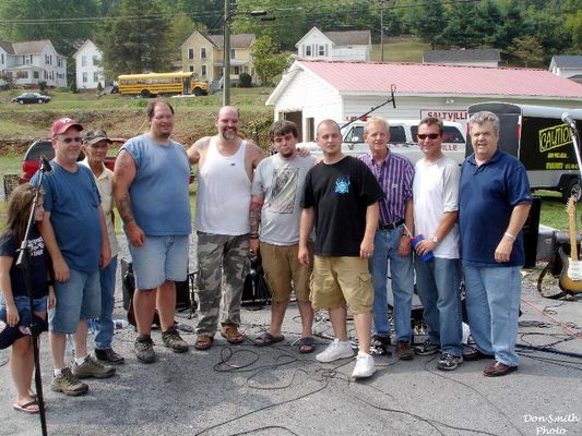 Saltville - The Davidson Band
THE DAVIDSON BAND  /  SALTVILLE, VA.  /  SEPTEMBER 3, 2007.  Courtesy of Don Smith [email]dsmith1043@comcast.net[/email]
