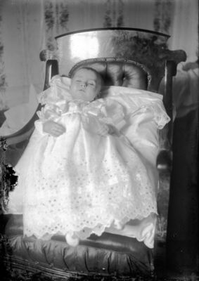 deadbaby1.jpg
This morbid photo taken in the 1890s somewhere in Smyth County shows a dead baby.  It was common in the days before photography was widespread to have portraits of dead children made.  This is one of these photos.  Courtesy of Rick Davidson.
