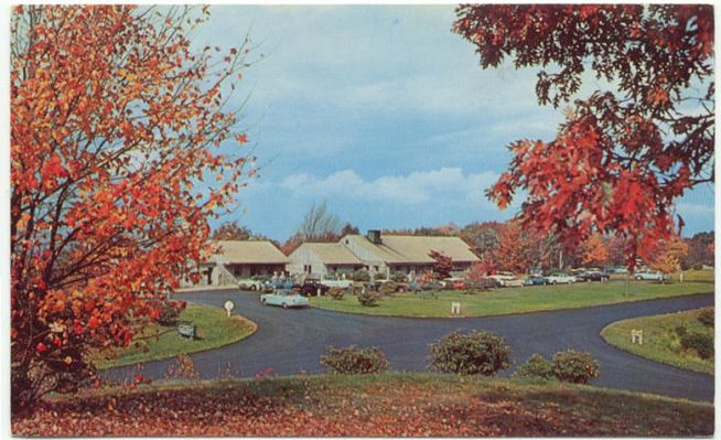 Doughton Park - Bluff's Coffee Shop
From a 1950s postcard.
