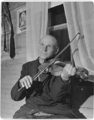dunford.jpg
This 1937 photo was taken in Galax by John Lomax.
