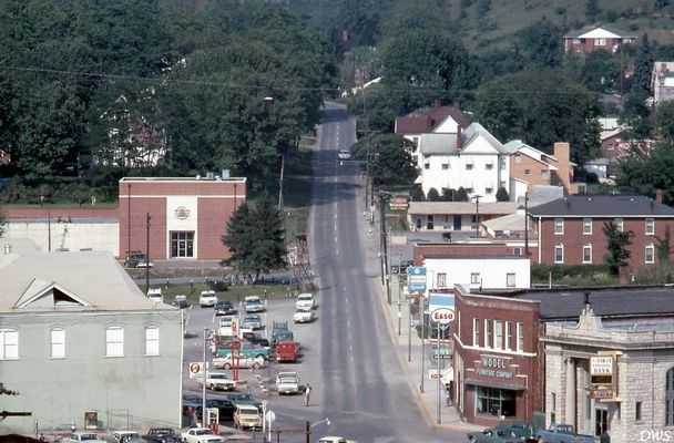 Saltville - East Main Street
SALTVILLE, VA. / EAST MAIN STREET / MAY 1967 / 200 MM TELE / LEM.  Courtesy of Don Smith [email]dsmith1043@comcast.net[/email]
