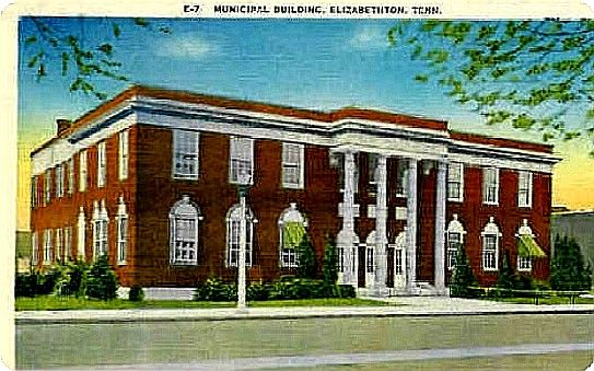 elizabethtonmunbldg.jpg
This is from a 1930-45 linen era postcard.
