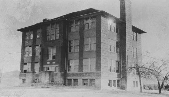 elksch.jpg
This late 1934 photograph shows the Elk Creek Academy in Grayson County, VA.
