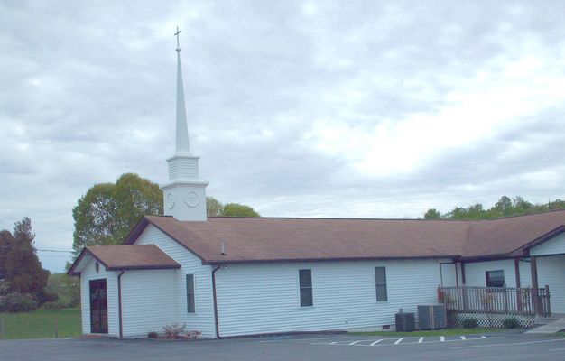 faithfellowship.jpg
Located on Love's Mill Road, photo May 1, 2006 by Jeff Weaver.
