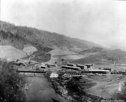 Saltville - Government Plant Area
GOVERNMENT PLANT AREA / SALTVILLE, VA. / MARCH 29, 1918 / LEM. Courtesy of Don Smith [email]dsmith1043@comcast.net[/emai]
