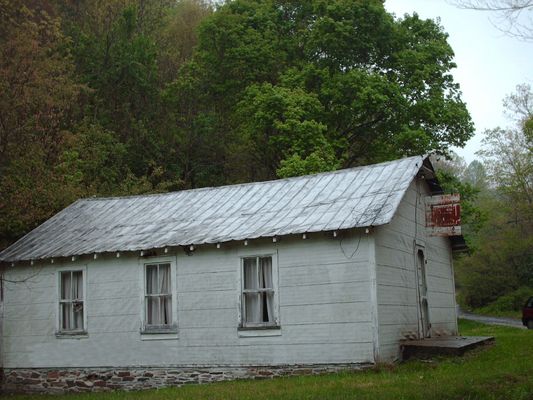 greenmtnchurch.jpg
Photo May 2006 by Jeff Weaver.
