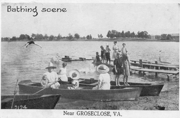 grosecloseswin1915.jpg
This image was published in postcard form in 1915.

