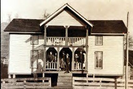 hammnelson.jpg
Ashe Co. NC Lansing Community about 1903-4.
Front row: children Nettie & Elzie.
Back row: Wife Levenie G. Perry Hamm, who died 11/1904; children Cordelia; Lillard, Ed and Nelson, head of of household.

Courtesy of Mary Ann Talbott [email]matalbott@seidata.com[/email]


