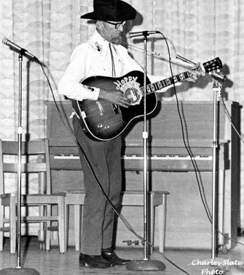 Saltville - Hobart Smith Music festival
"HOPPY" HOPKINS PERFORMS AT THE HOBART SMITH MUSIC FESTIVAL.
 
R. B. WORTHY H. S. AUDITORIUM / SALTVILLE, VA. / JULY 1972
 
CHARLES SLATE PHOTO.  Courtesy of Don Smith[email]dsmith1043@comcast.net[/email]



