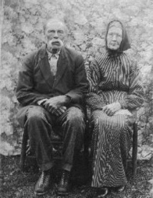 Hash - James Hash and Betty Anderson Hash and Family Courtesy of Clinton Getzinger
