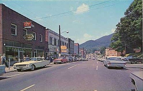 kingstreet1965.jpg
This is a circa 1965 view of King Street facing west.
